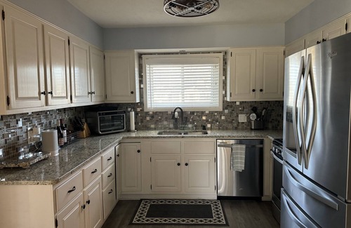 Cassopolis House | Escape to Diamond Lake: Your Private Lakehouse Retreat in Cassopolis, Michigan