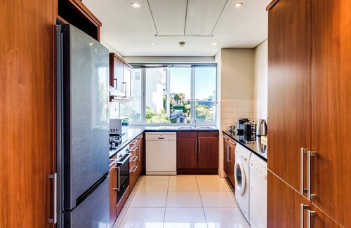 Victoria and Alfred Waterfront Apartment | Escape to Exquisite Ellesmere 401