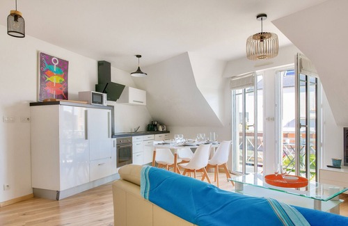 Fouesnant Apartment | Escape to Fouesnant in a flat with balcony