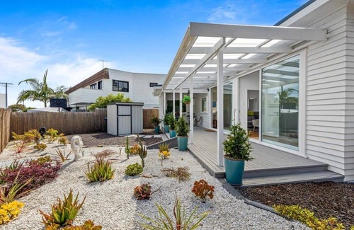 Kohimarama House | Escape to Kohi Cottage - Your Beachside Haven