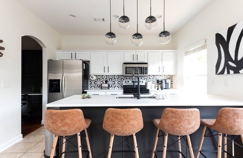 Hurwood Heights House | Escape to Luxury: Nashville's Chic Townhouse Haven/Near Gulch and Downtown