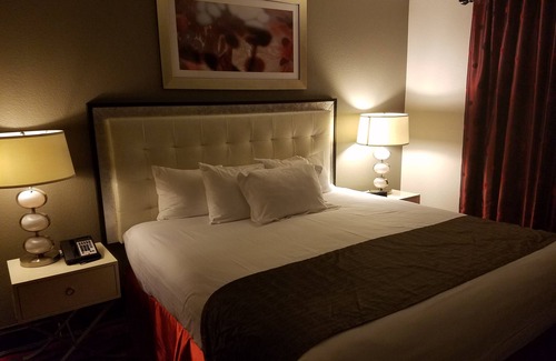 Las Vegas Resort | "Escape to Luxury - Your Ultimate Desert Oasis Awaits!"