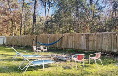 Fort White House | Escape to Nature - 2 miles from Ichetucknee park