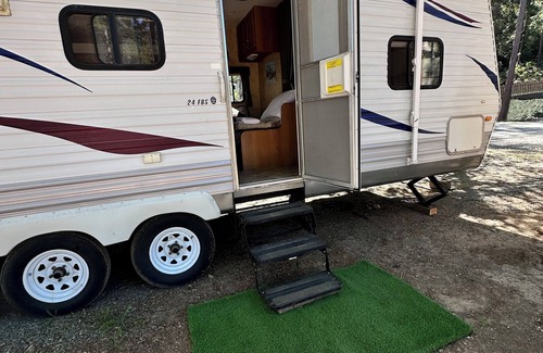 Kelseyville House | Escape to Nature: RV Stay in Loch Lomond