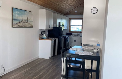 Green Turtle Cay House | Escape to Paradise: 1-Bedroom 1 bath 2 Boat Docks with Sunrise and sunset Views!