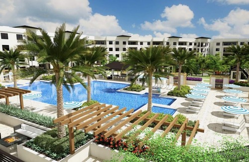 Old Naples Apartment | Escape to Paradise !