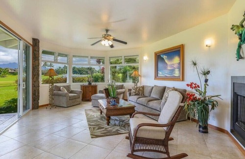Queen Emmas Bluffs House | Escape to Paradise - 2-Bedroom Luxury Home with Spectacular Views