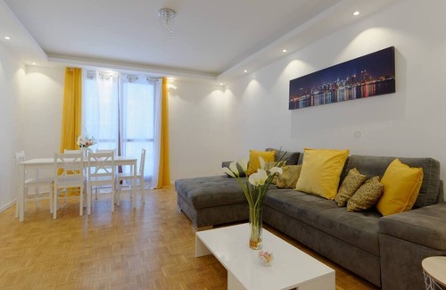 La Joliette Apartment | Escape to Provence