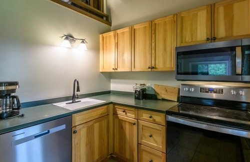 Whitefish Condo | Escape to Ptarmigan Village 44