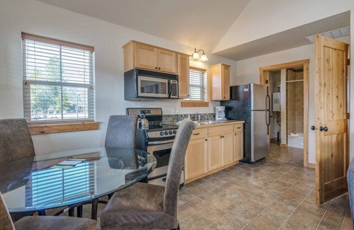 Sandpoint House | Escape to "Rendezvous" , a romantic Dover Bay hideaway just steps from the lake. Enjoy trails, marina access, and peaceful resort living.