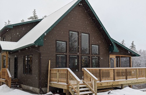 Athol House | Escape to The Adirondack Retreat ~ Gore Skiing & Lake George!