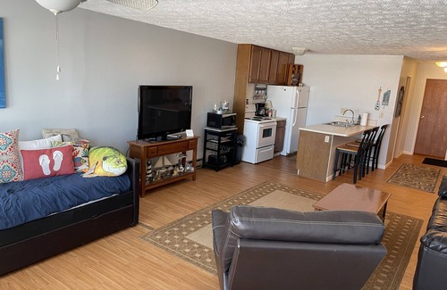 Port Clinton Condo | Escape to the Lake!
