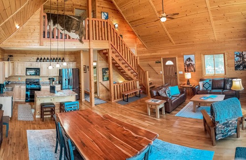 Valley of the Sun Cabin | Escape to the Mountains! Relax with a gorgeous front row view of Mt. Sherman.