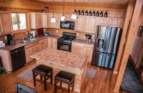 Valley of the Sun Cabin | Escape to the Mountains! Relax with a gorgeous front row view of Mt. Sherman.