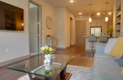 Loring Heights Apartment | Escape to this stylish 2-bedroom unit, your perfect home away from home in Atlanta!