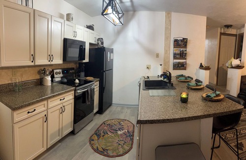 Hidden Valley Condo | Escape to Tranquility at Mountain Top Condo!