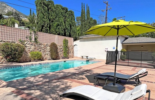 La Crescenta House | Escape to our serene LA city getaway in our Balcony of Los Angeles Family Home!