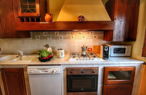 Radda in Chianti Apartment | Escape to Vineyards, Elba