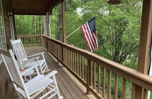 Luray Cabin | Escape to your cozy Luray cabin, just a hop away from Luray Caverns