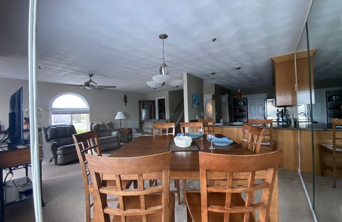 Northeast Virginia Beach Condo | Escape to Your “Virginia Beach Retreat”