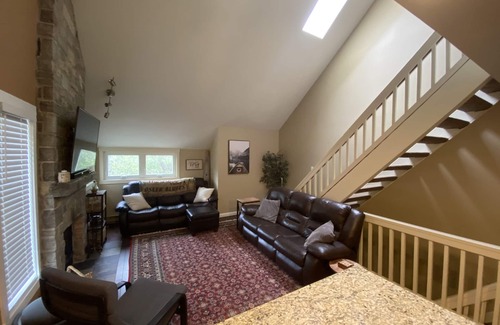 Collingwood House | Escarpment Escape