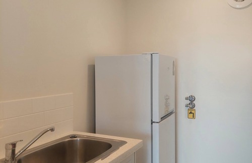 Blackheath Apartment | Escarpment views from your bed and snug underfloor heating.