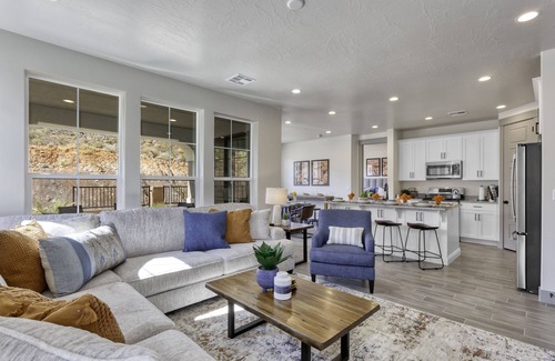 Washington House | Escondido 2323| Price Drop, Ping Pong table, near Sand Hollow and Quail Creek, SLP 19