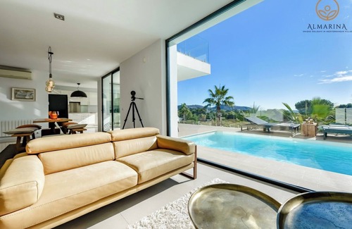 La Sabatera Villa | Esmeralda - By Almarina Villas