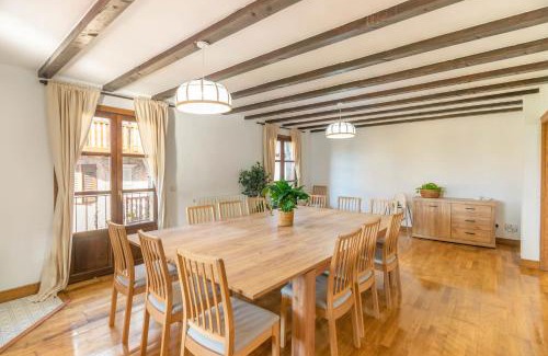 Arizkun Ski Chalet | Espaciosa casa rural en pleno corazón del Baztán