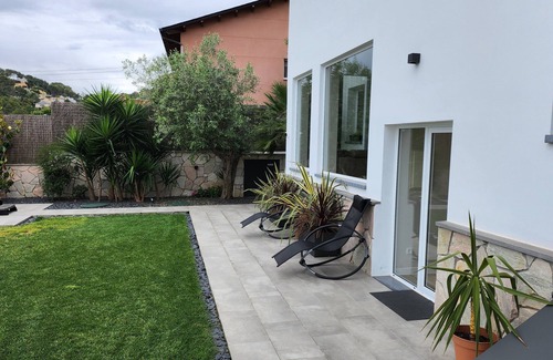 Corbera De Llobregat House | Espectacular Casa de Campo con Piscina y Jacuzzi Exterior. Ideal Familias