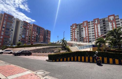 Girardot Apartment | Espectacular Apartamento vía el Peñón