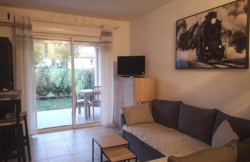 Santa-Maria-Poggio Apartment | Esperanza