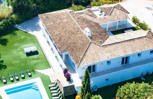 Marbella Villa | Espitality, Luxury Contemporary Villa Golden Mile by Hedo villas Marbella