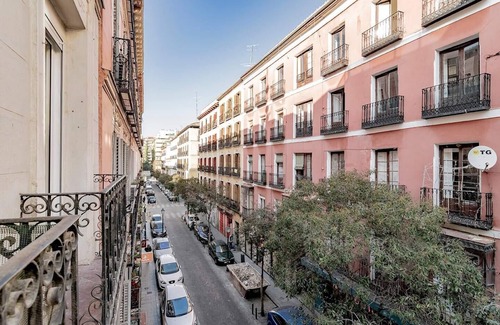 Malasana Apartment | Espléndido y Radiante Apto. en C/Manuela Malasaña