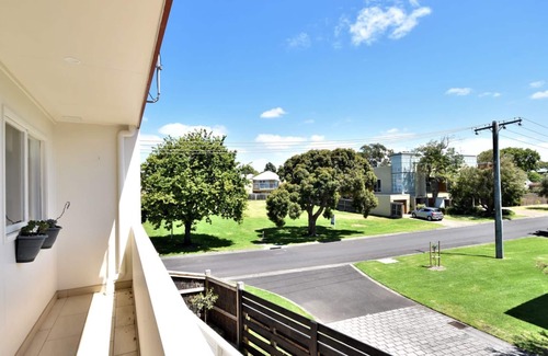 Inverloch Apartment | Esplanade Sophistication - Close to Town
