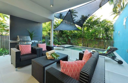 Port Douglas House | Esplanade Villa Port Douglas - Perfect location
