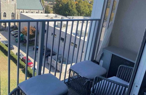 Charlotte Apartment | *ESSENCE* *UPTOWN* *LUXURY LIVING*