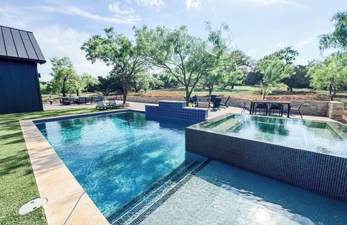 Fredericksburg House | Estate & Sunday House at The Sanctuary