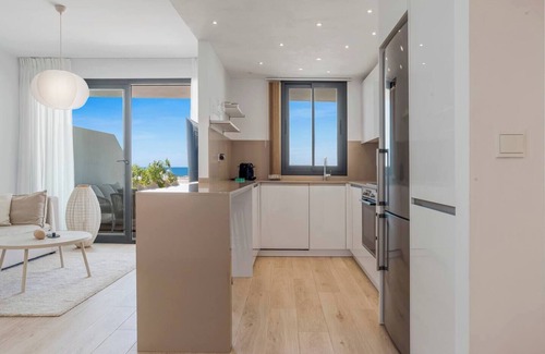 La Gaspara Apartment | Estepona Beach Getaway! 2BR Apartment w/Sea View