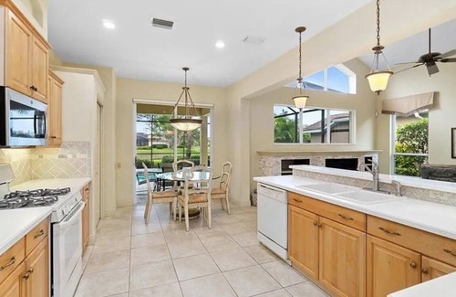 Estero House | Estero, FL Rookery Point-Beautiful Home 3 BR/2.5 BA Heated Pool MONTHLY RENTAL
