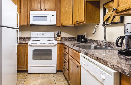 Estes Park Resort | Estes Park is a small town with lots of love!