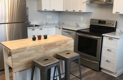 Carleton Place Apartment | Esther's Place - Carleton Place 1 BedRoom Apartment retreat - sleep 2 max