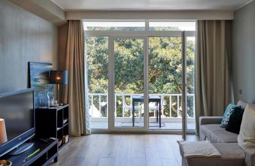 Estoril Apartment | Estoril BeachFront Balcony apartment