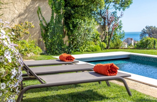 Estoril House | Estoril house 700 m from the beach recently refurbished prime area