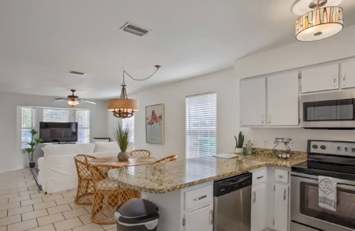 Thomas Drive House | Estrella del Mar n3-minute walking to the beach, restaurants and shops!