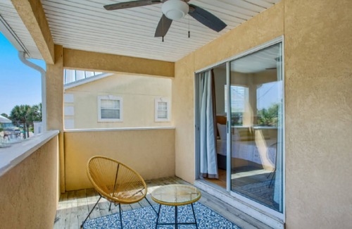 Thomas Drive House | Estrella del Mar n3-minute walking to the beach, restaurants and shops!