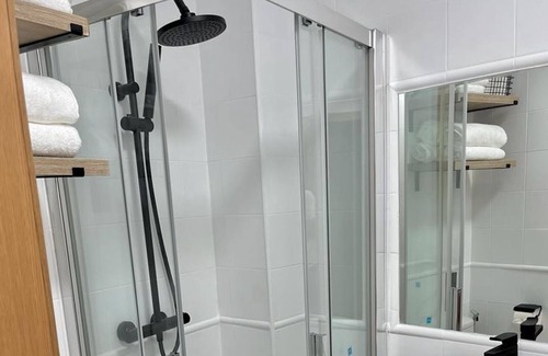 Alcala de Henares Apartment | Estudio Doble con 2 Camas en el Centro Histórico