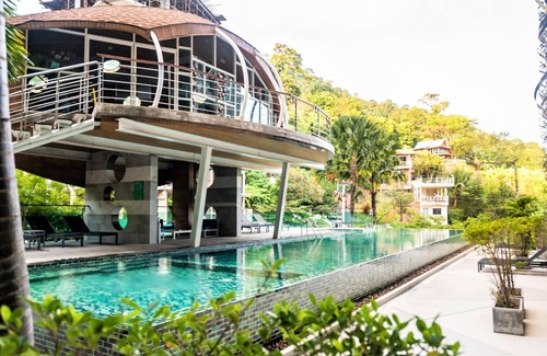 Patong Apartment | ET612 Convenient studio - quiet spot, pool
