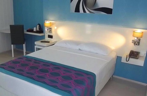 Aliaga Hotel | Etap Altinel Aliaga Hotel