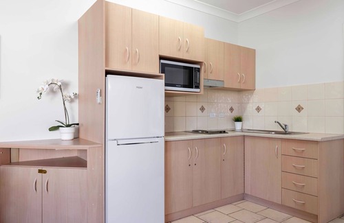 Glenelg Apartment | Ethan's Escape | 1BD - sleeps 4 | Glenelg